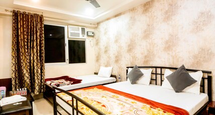 Hotel Shanti Inn Varanasi Room Type - Super Deluxe Room
