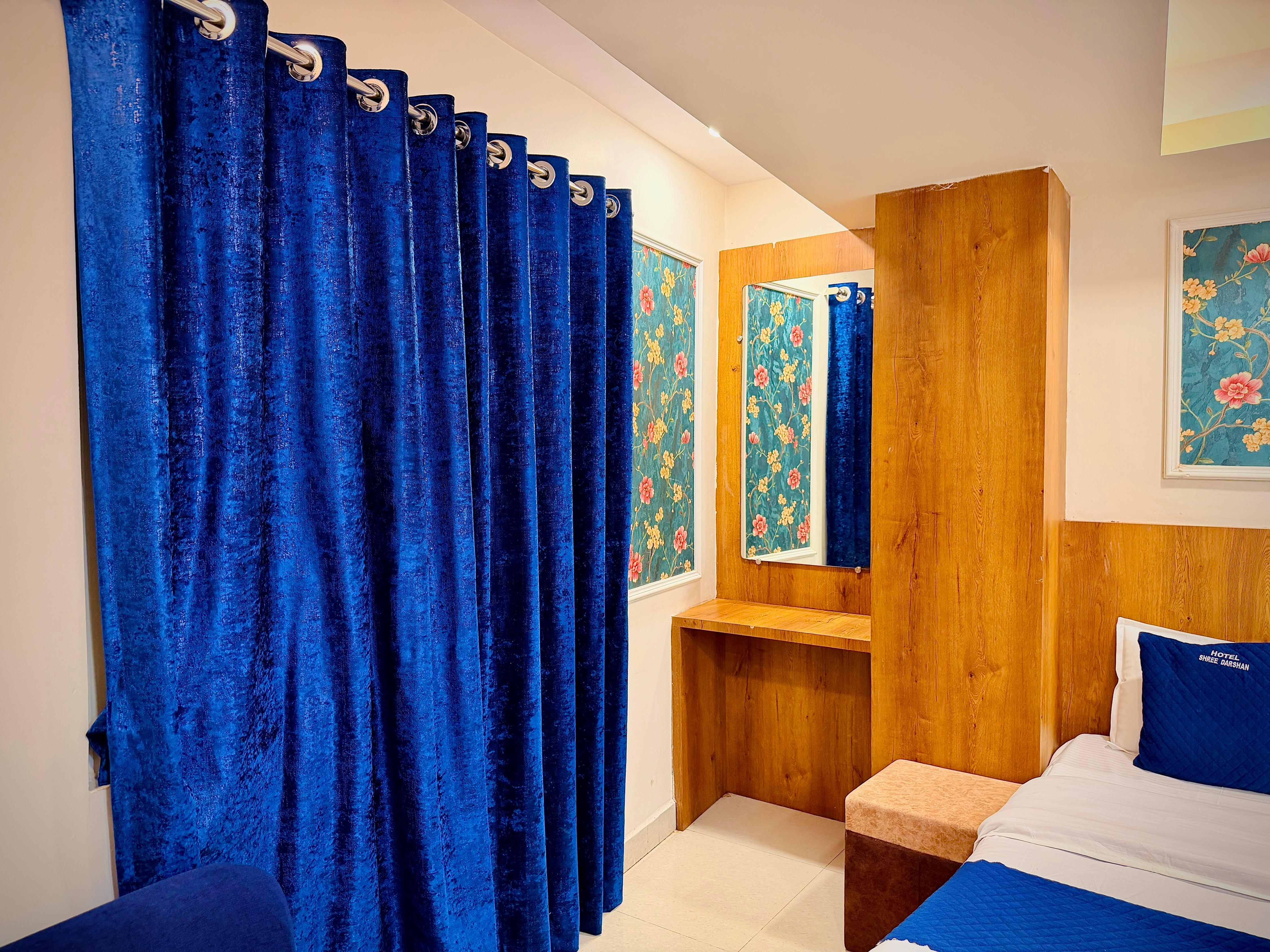 Hotel Shree Darshan - Near Mahakal Mandir Ujjain - Tap to explore photos