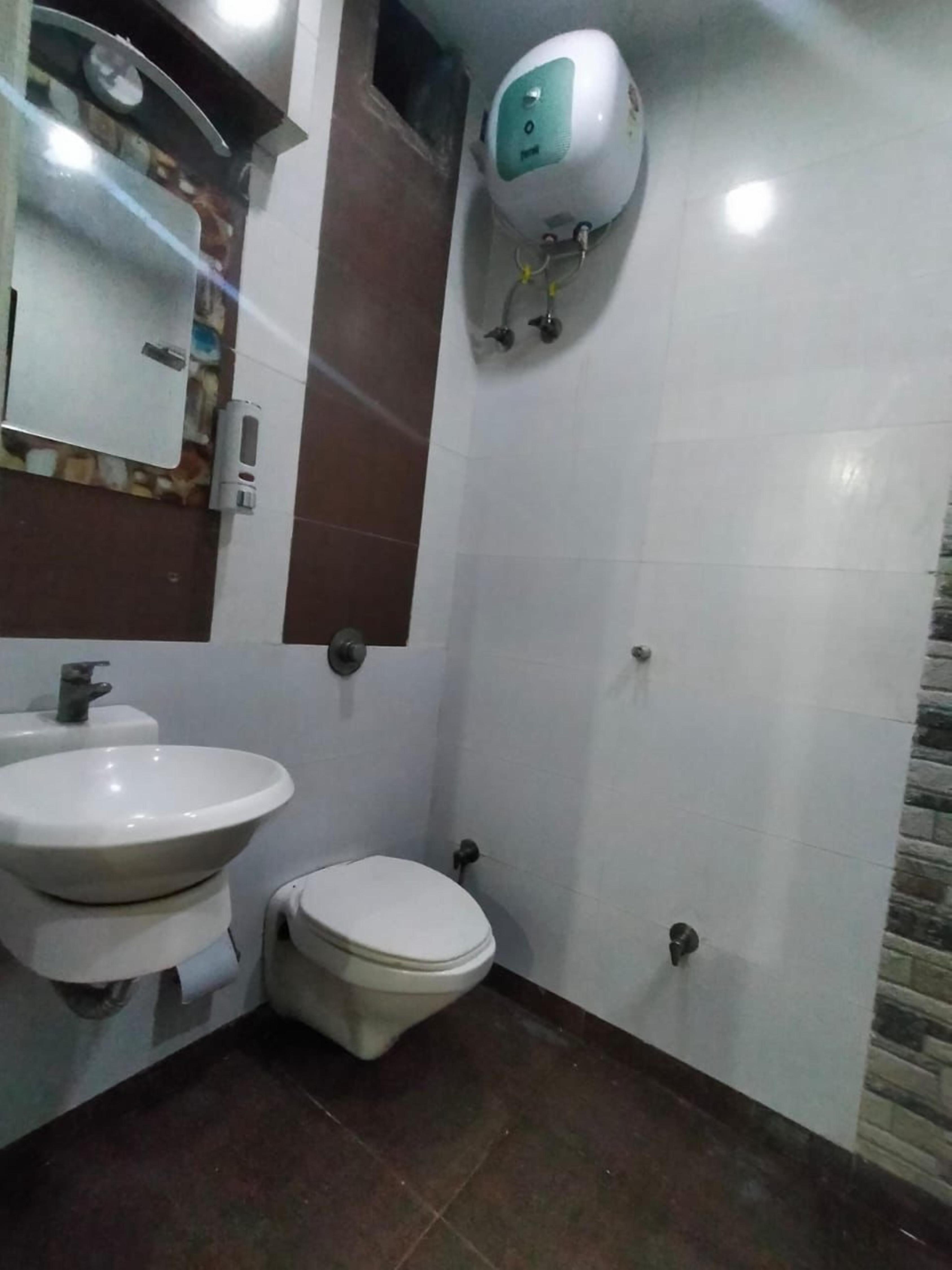 Hotel Maya Inn by GRB - Tap to explore photos