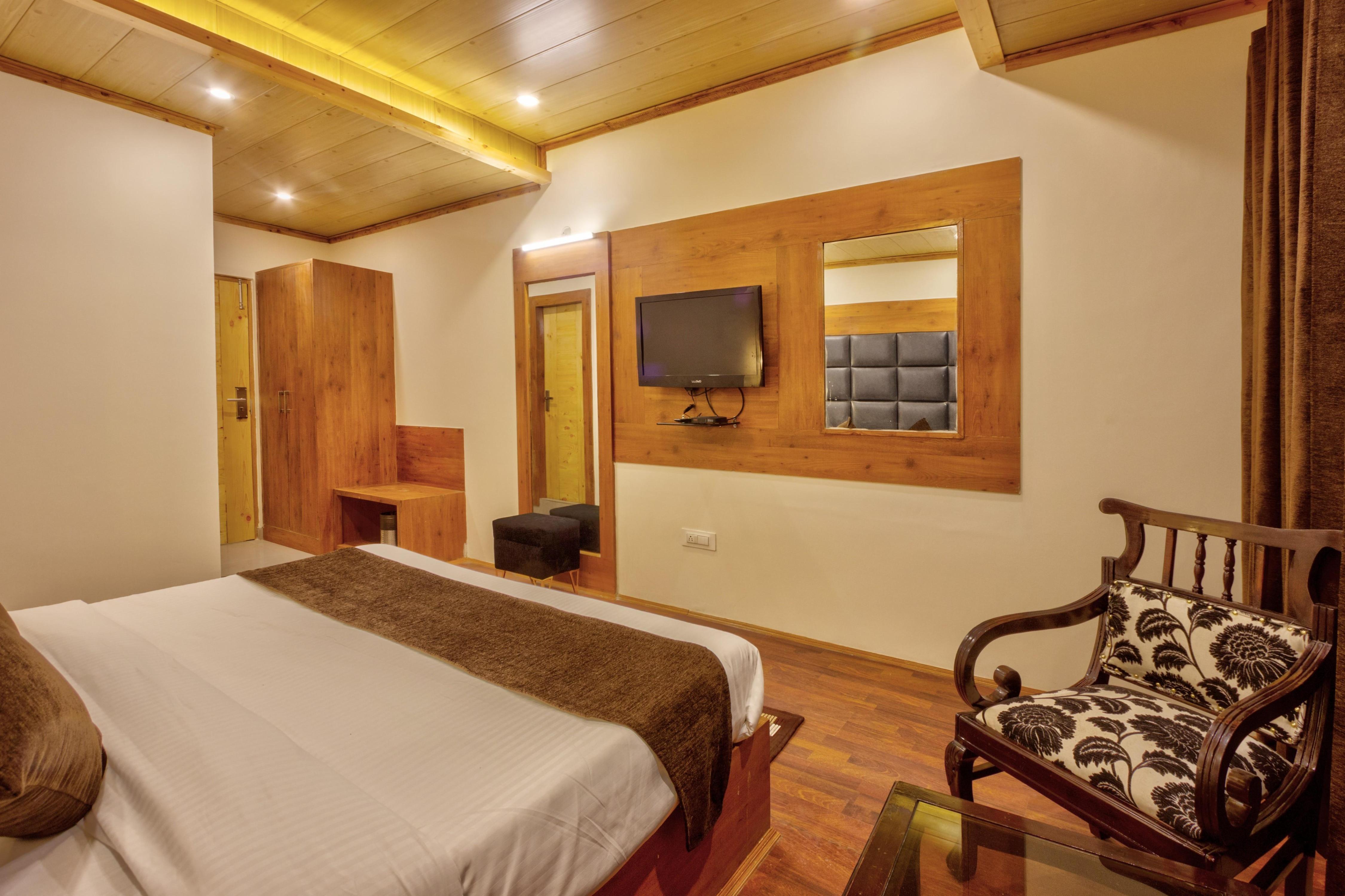 Hotel Royal Nest By Terraa Hotels Room Type - Deluxe Room Hotel Royal Nest By Terraa Hotels Room Type - Deluxe Room