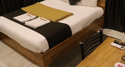 IGLOO STAYS Room Type - ELITE QUEEN