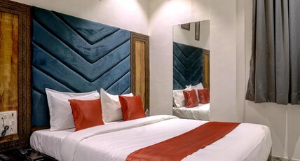 Hotel Golden Palace Residency Room Type - Deluxe Room