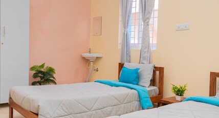 Z Express Leela Room Type - Standard Twin