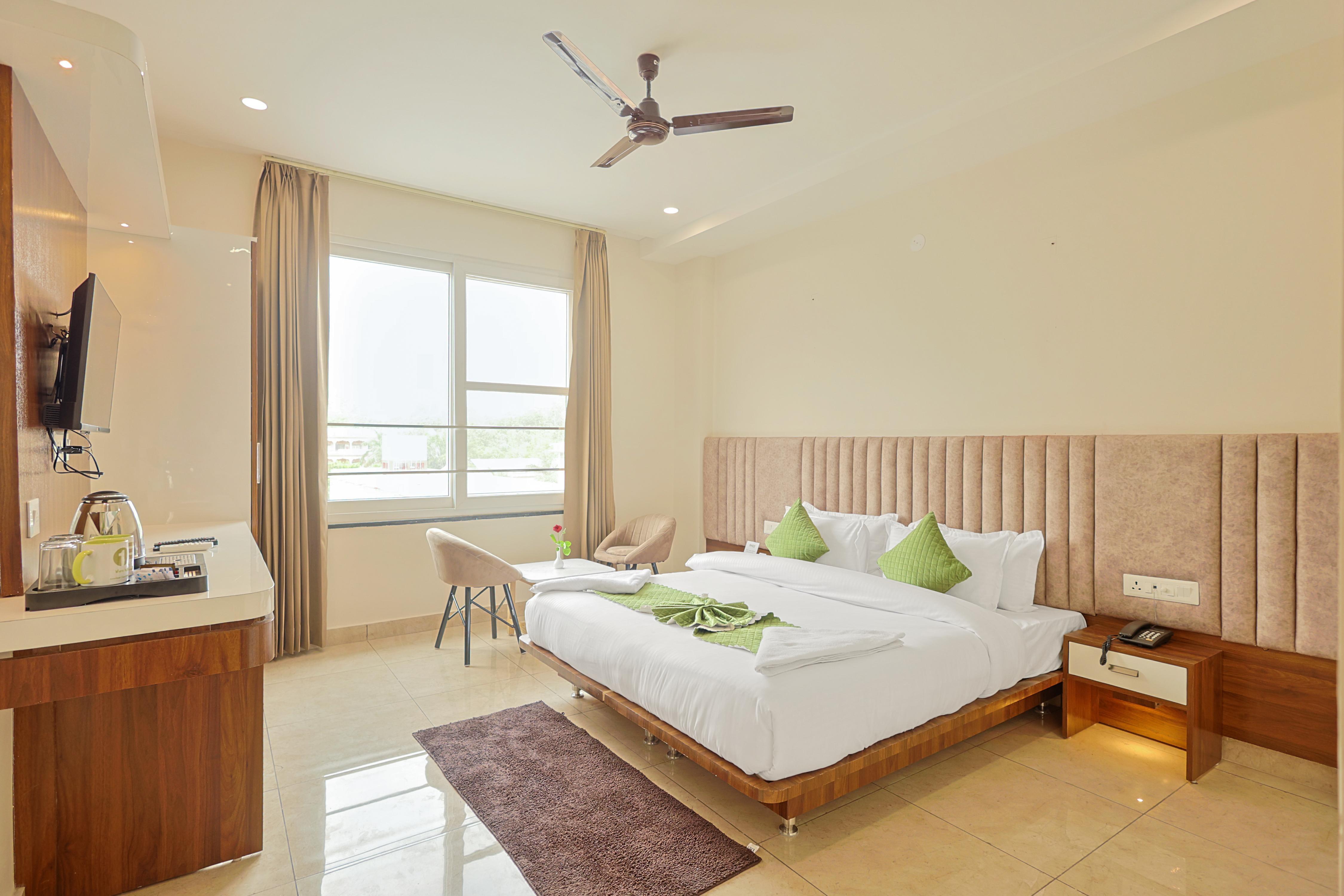Hotel Veda Inn By Blue Lotus - Tap to explore photos