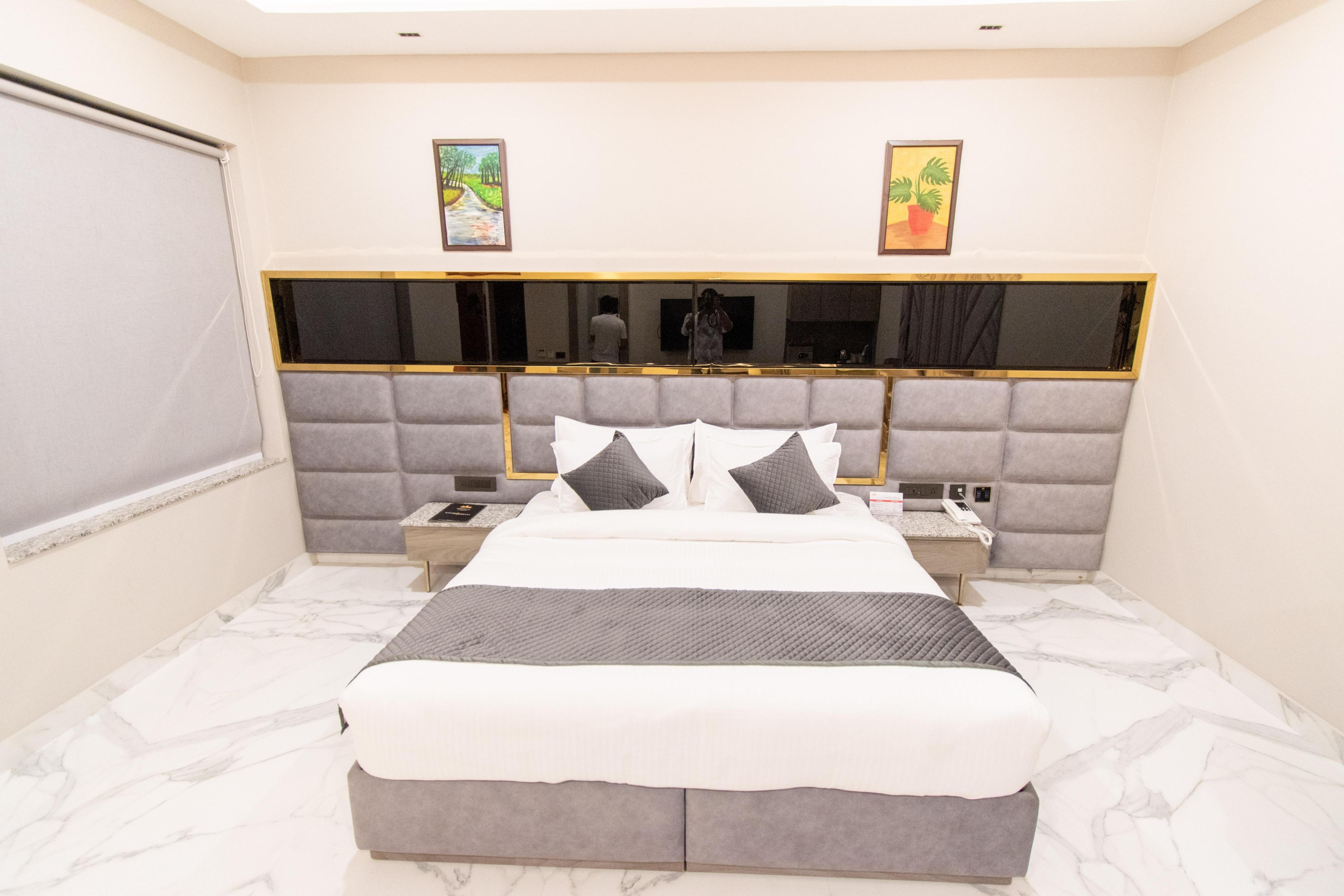 Hotel Miracle Resort - Tap to explore photos