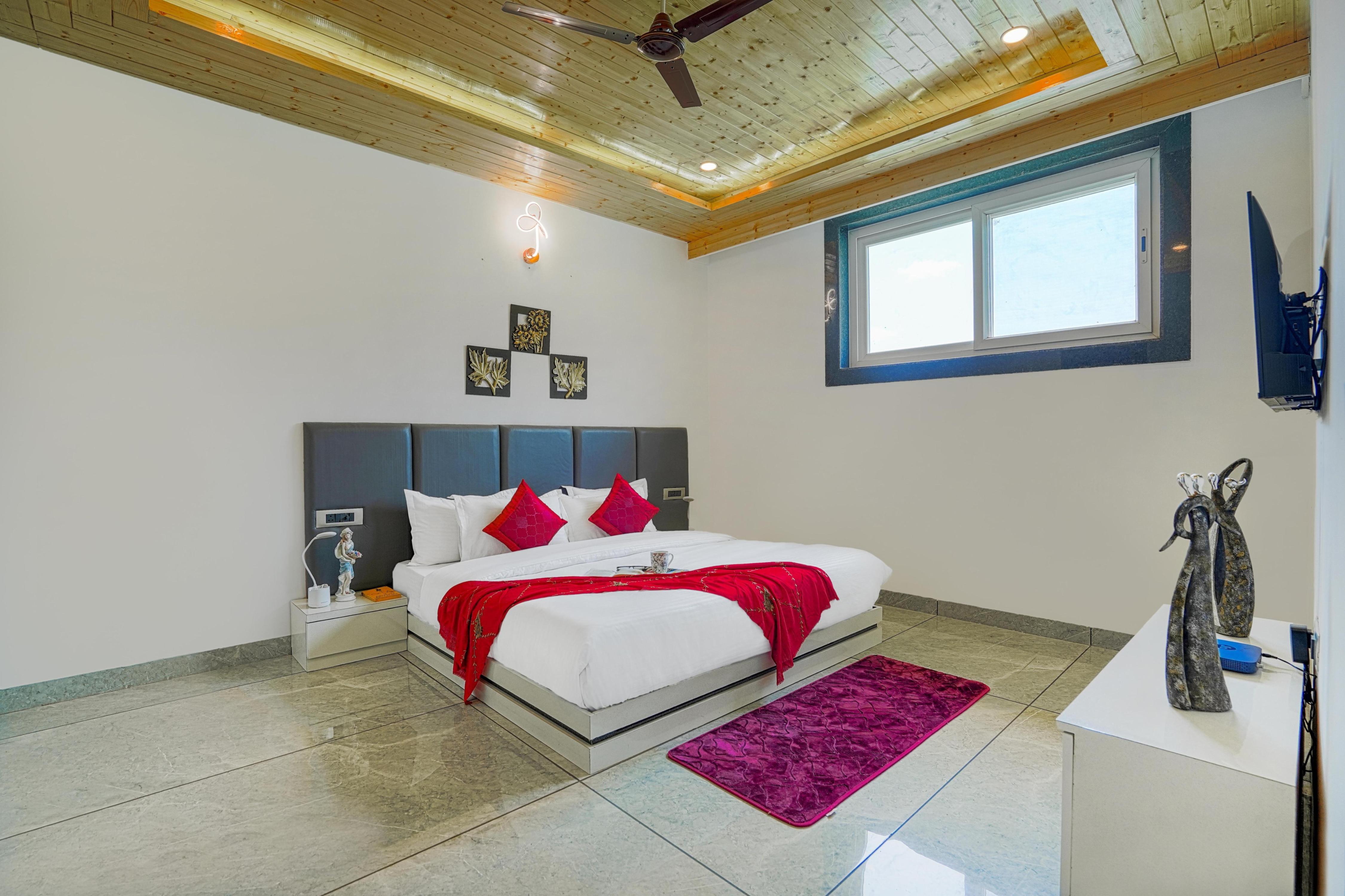 Alaya Stays 3 BHK Apartment with Hill View | Cliff Trident - Tap to explore photos