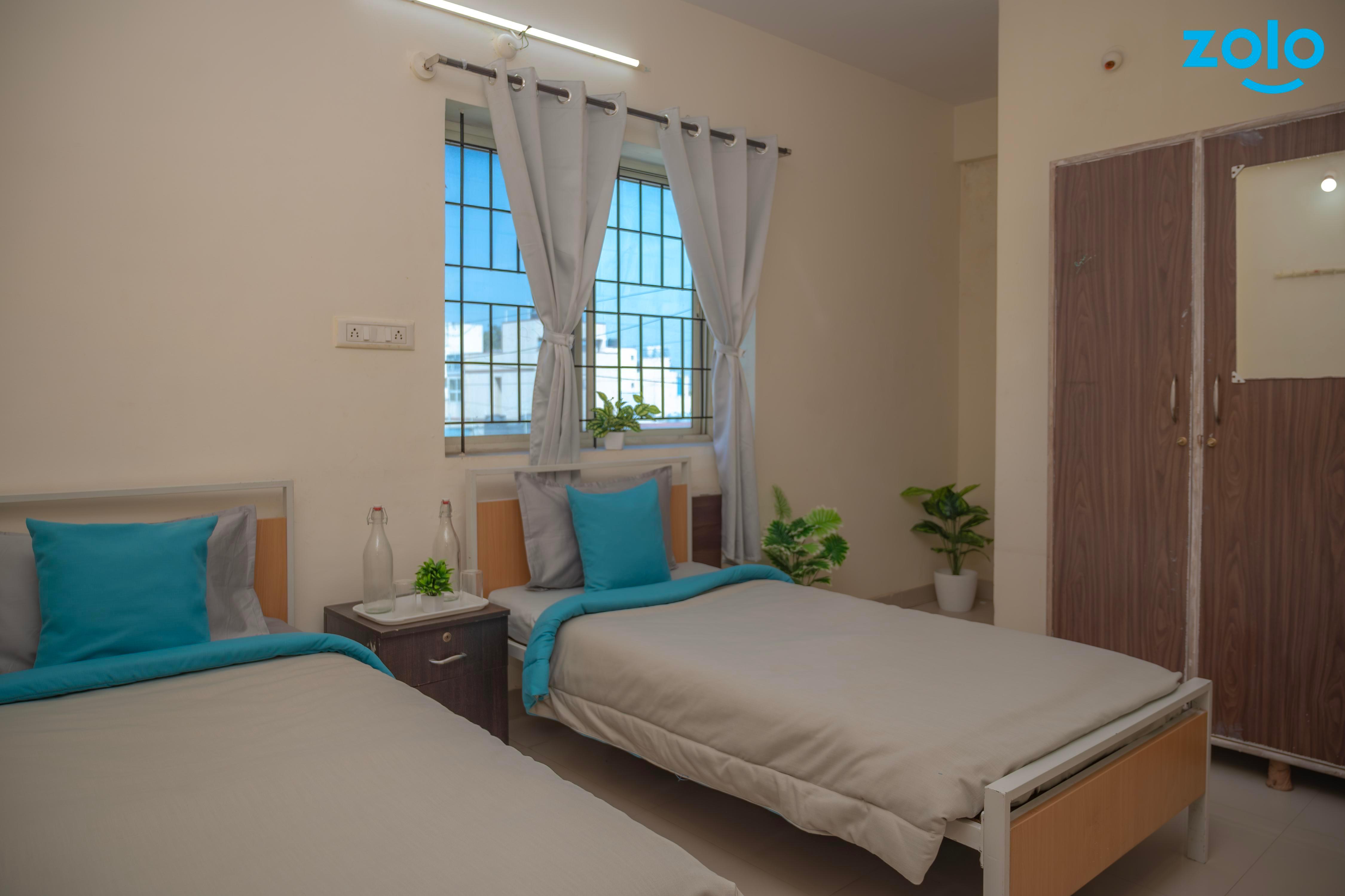 Z Express Cosmoz - Tap to explore photos