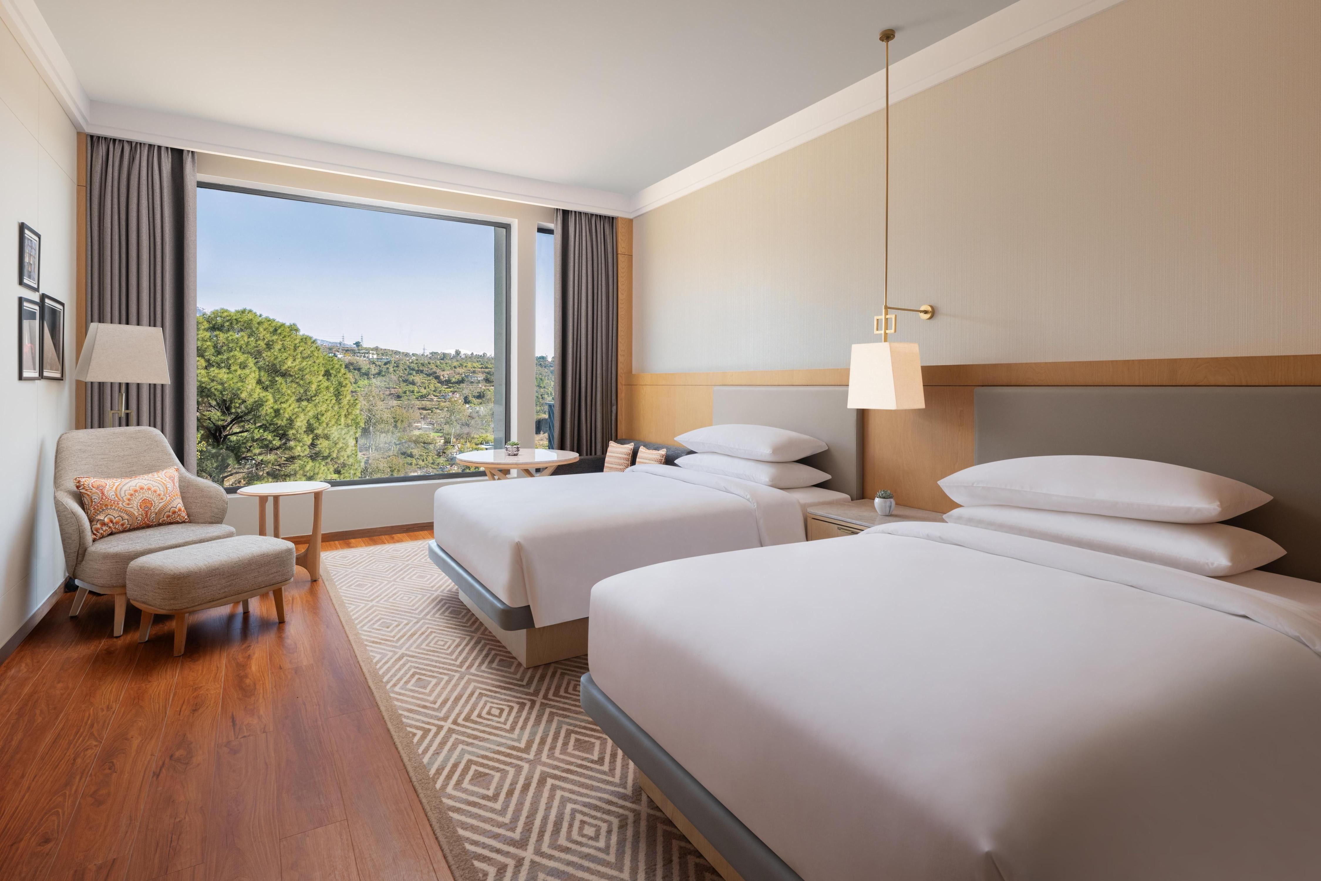 Katra Marriott Resort & Spa Room Type - Deluxe, Deluxe Guest room, 2 Twins, Shrine view