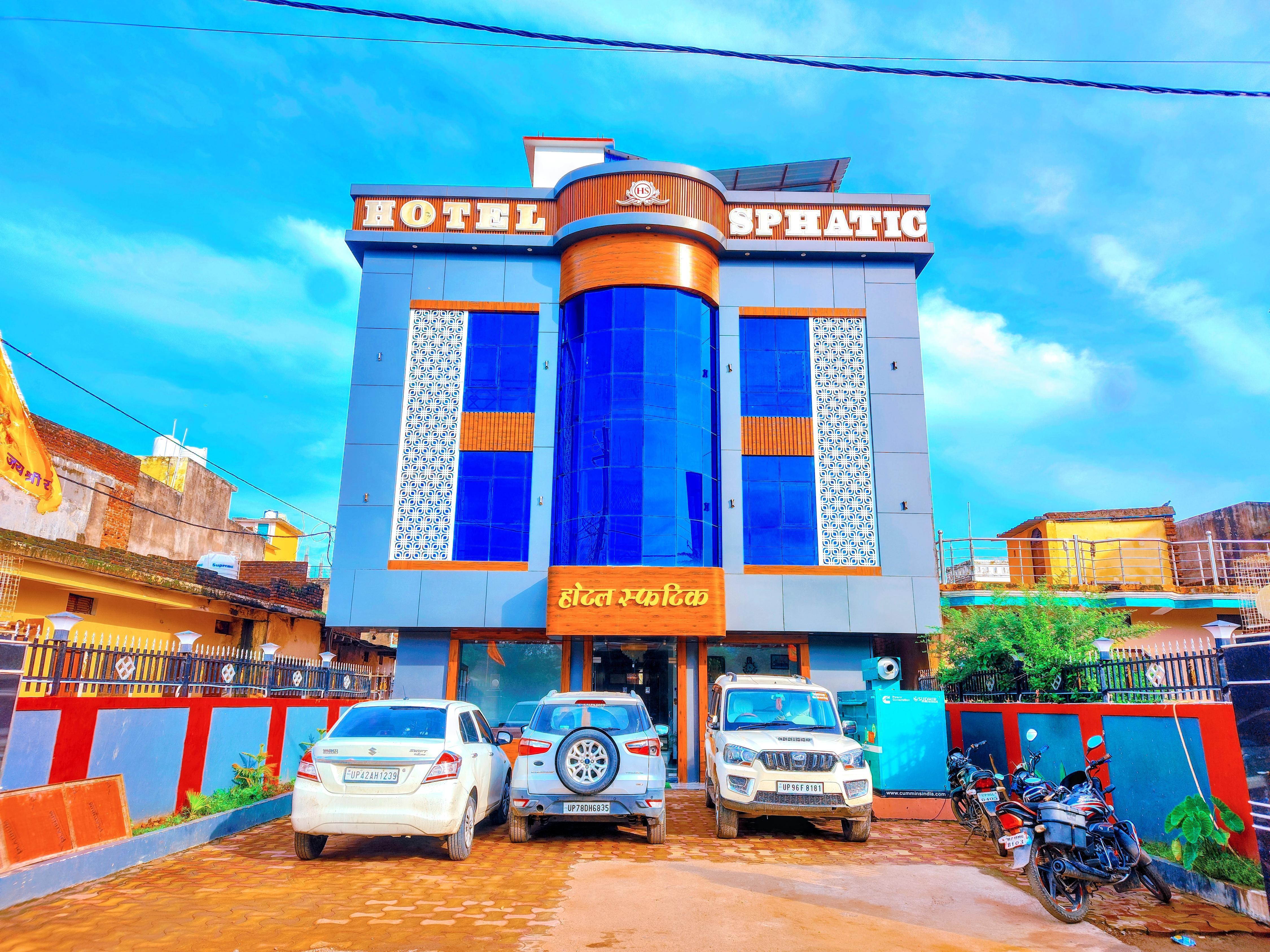 Hotel Sphatic- 5 Mins from KamtaNath Temple. - Tap to explore photos