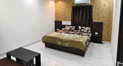 HOTEL ALAKHRAJ PALACE Room Type - Standard Room AC
