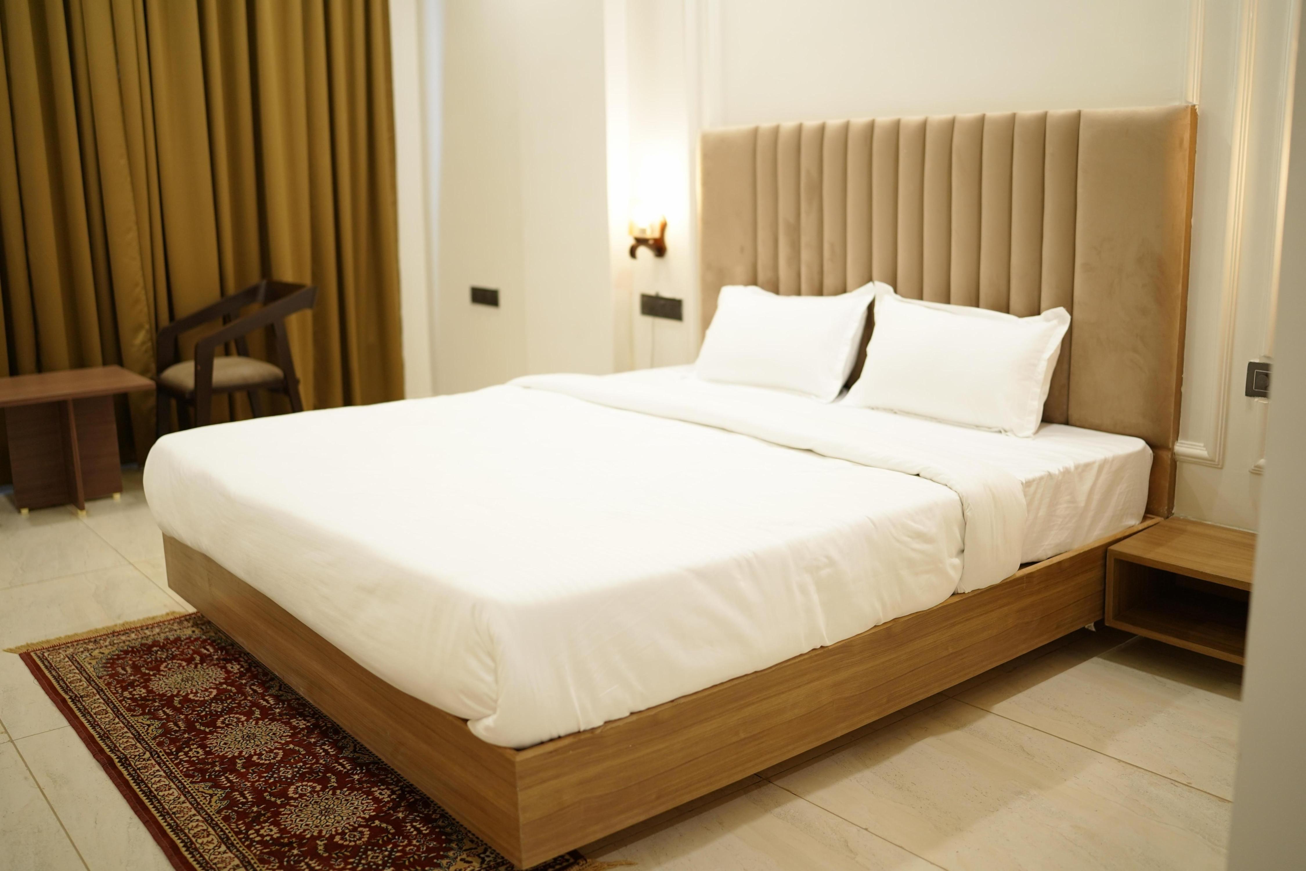 Hotel Shri Residency - Tap to explore photos