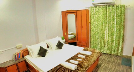 Nomadic Hostel Udaipur Room Type - Deluxe Room with Palace View