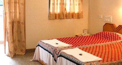 YWCA International Centre Room Type - Deluxe Double Room