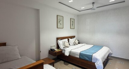 Bungalow Seven Homestay Room Type - Deluxe Triple Bed