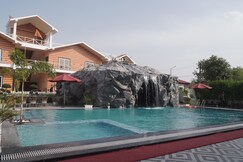 7 Hills Resort