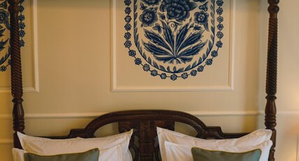 Hotel Naren Villa Room Type - Super Deluxe Room
