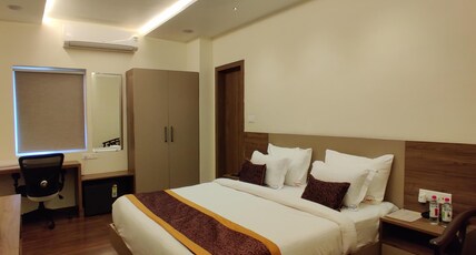 Comfort Inn Room Type - Deluxe Room