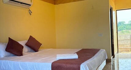 Buru Resort Room Type - Deluxe Luxury