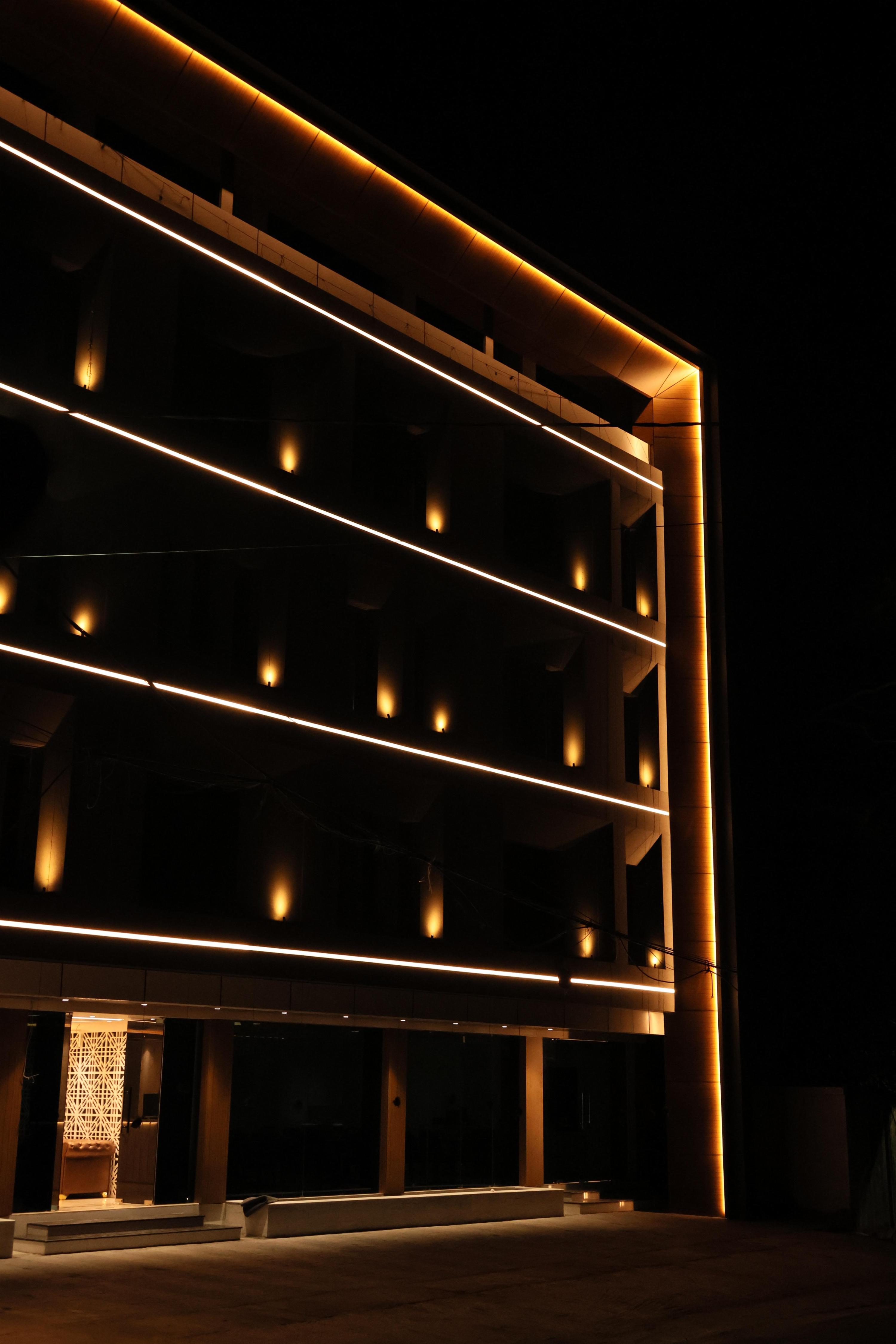 Hotel Beyond Blu - Tap to explore photos