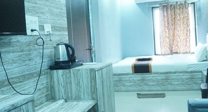 AVARIA INN Room Type - Deluxe King Room