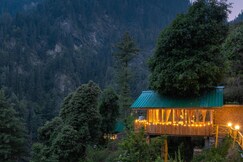 Magnificent Treehouse with Valley View, Tandi