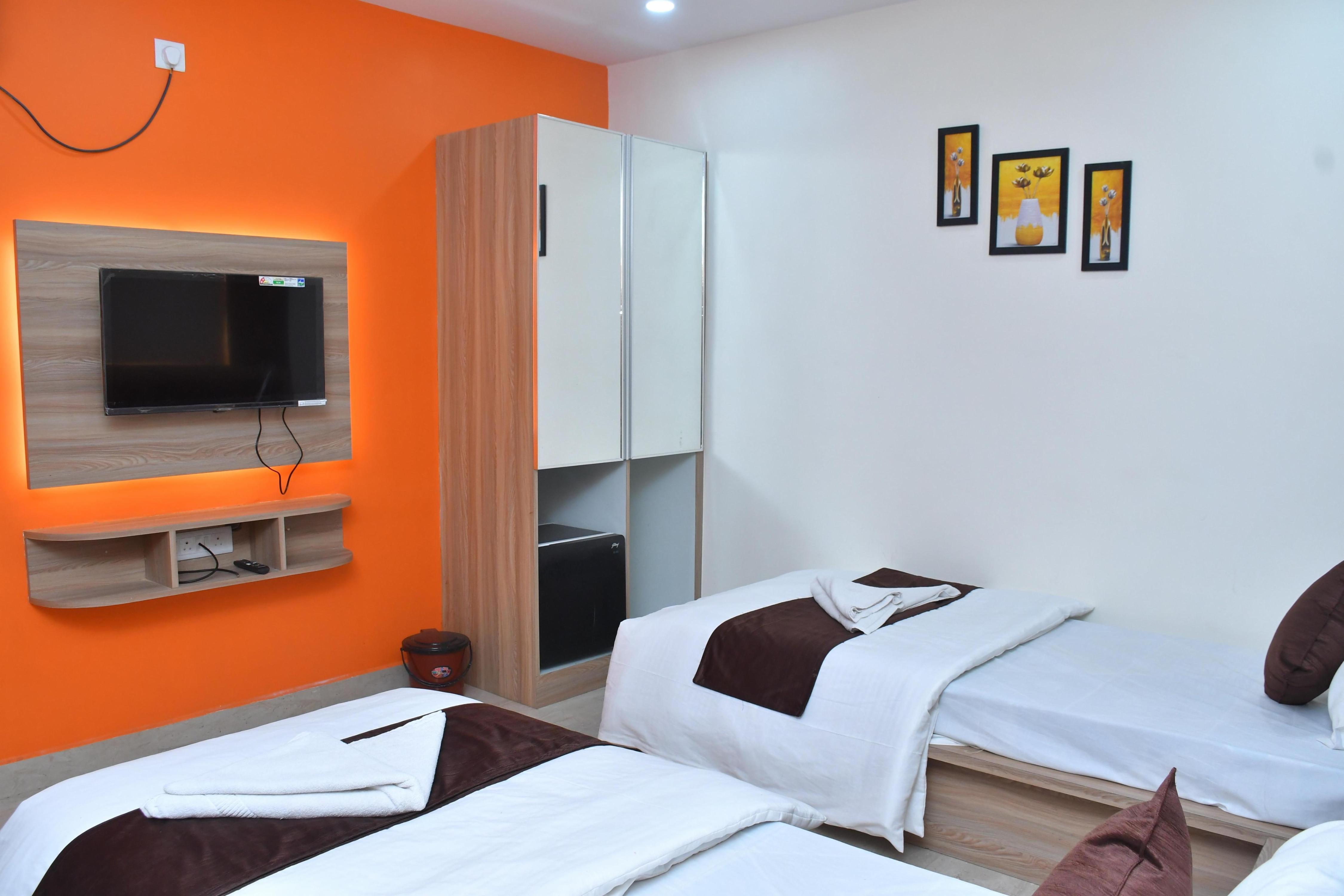 Hotel Shree Om - Tap to explore photos