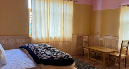 The Mountain Wonderland Hotel and Restaurant Room Type - Deluxe Room with Mountain View