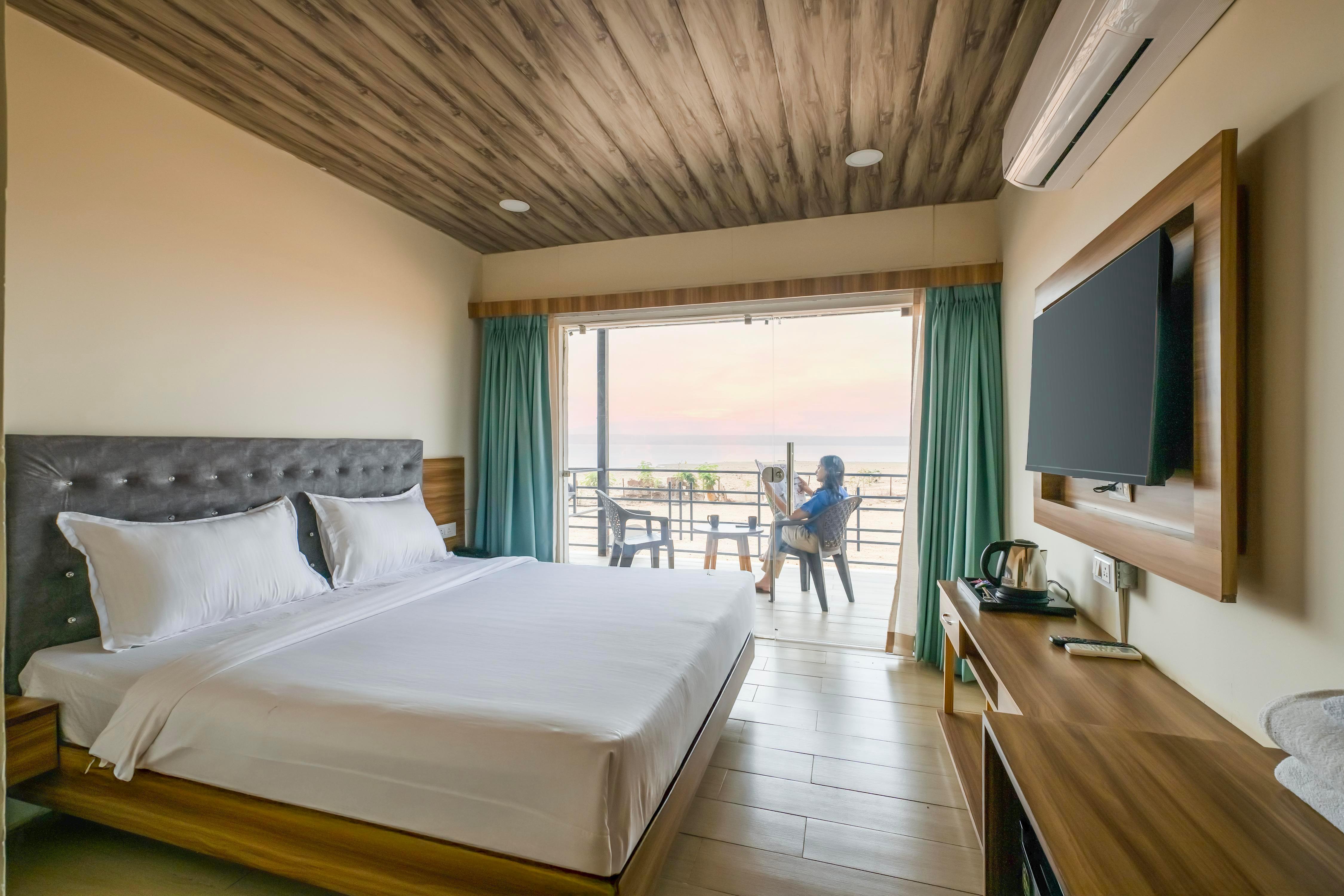 EMPYREAN LAKE RESORT Room Type - OCEAN PEARL