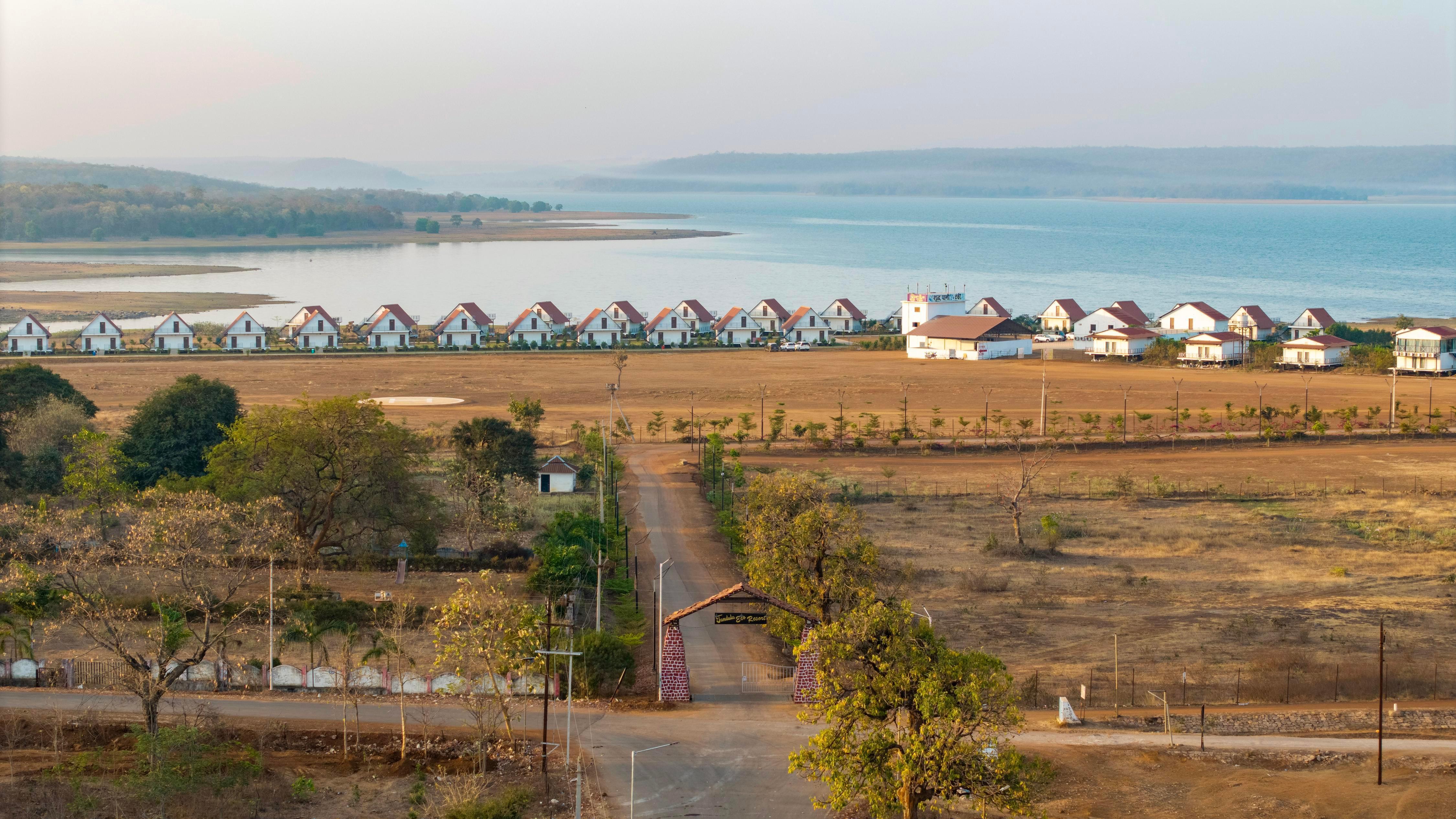 EMPYREAN LAKE RESORT