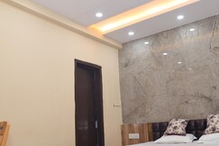 HOTEL RADIANT