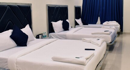 Hotel Edition Blue Room Type - FIVE BED FAMILY ROOM