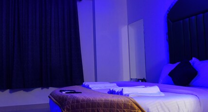 Hotel Edition Blue Room Type - EDITION ROOM