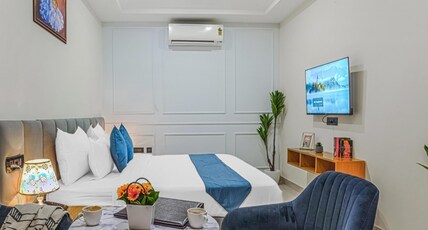 HOTEL SKY VIEW Room Type - Deluxe Room