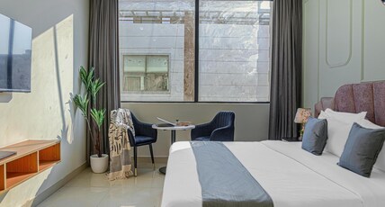 HOTEL SKY VIEW Room Type - Super Deluxe Room