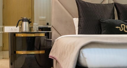 Bed & Oats | A Luxe Homestay Room Type - King with Balcony
