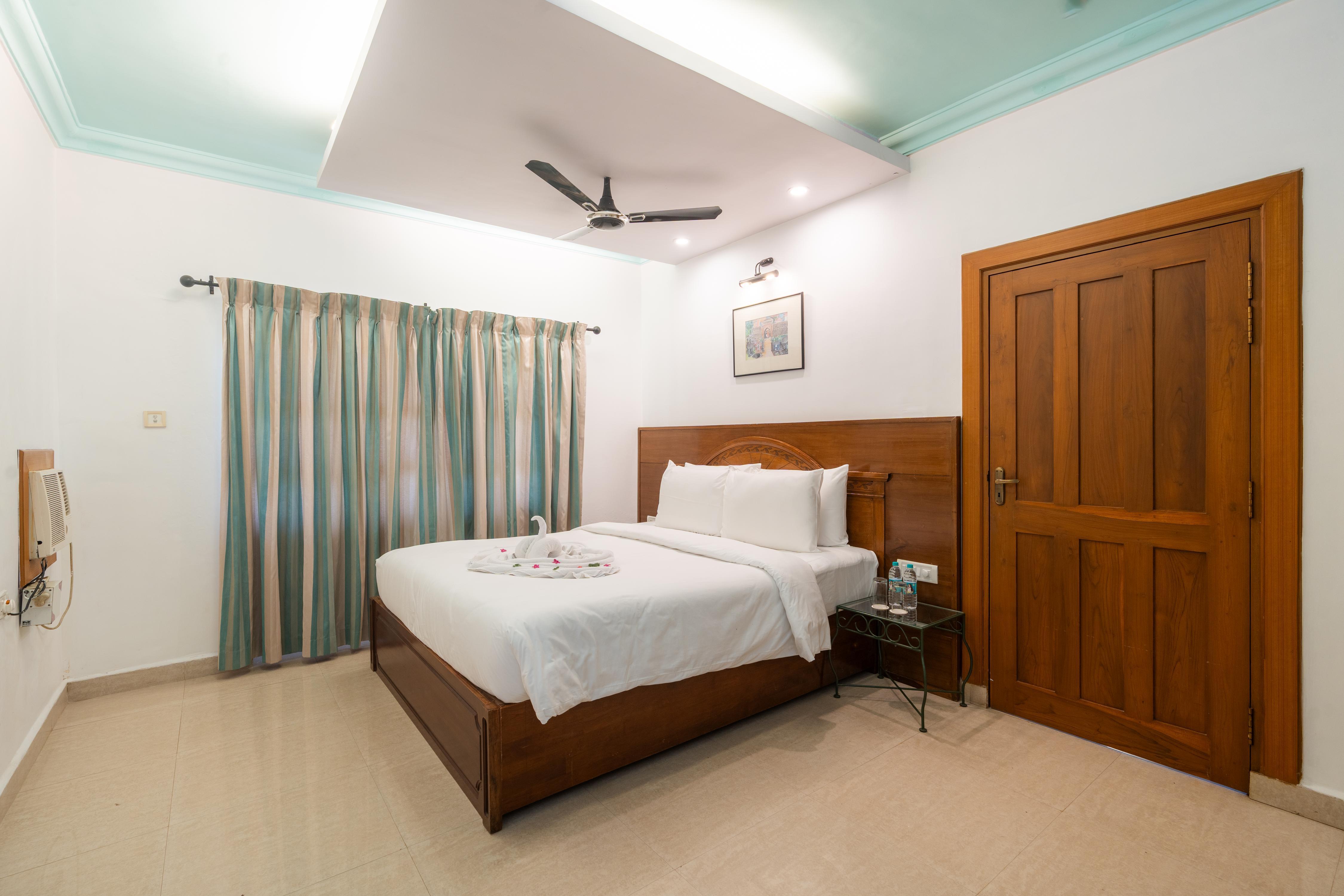 Victor Exotica An Indy Resort - Tap to explore photos