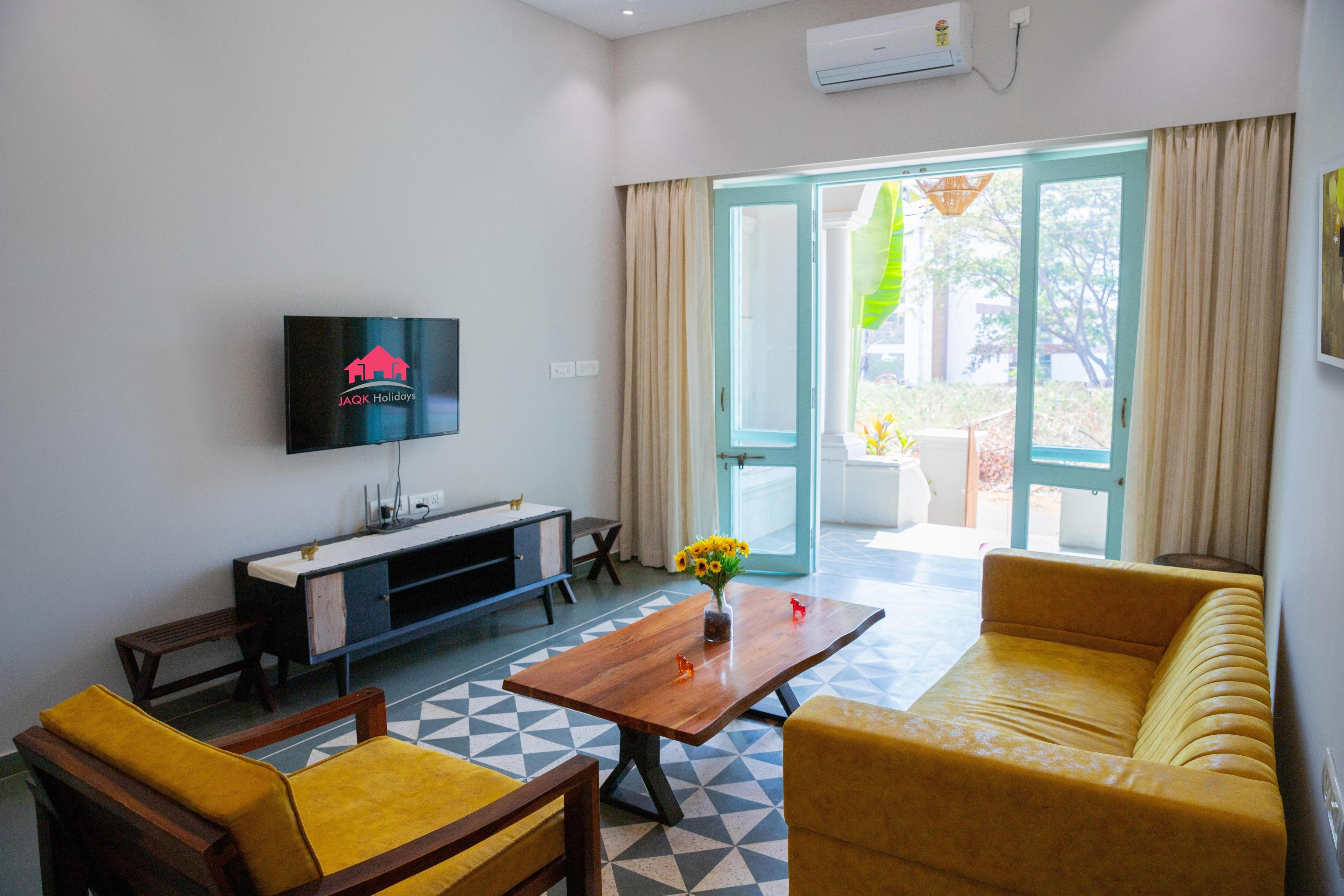 ChitChat Villa | 3BHK Private Pool with Caretaker | Baga - Tap to explore photos