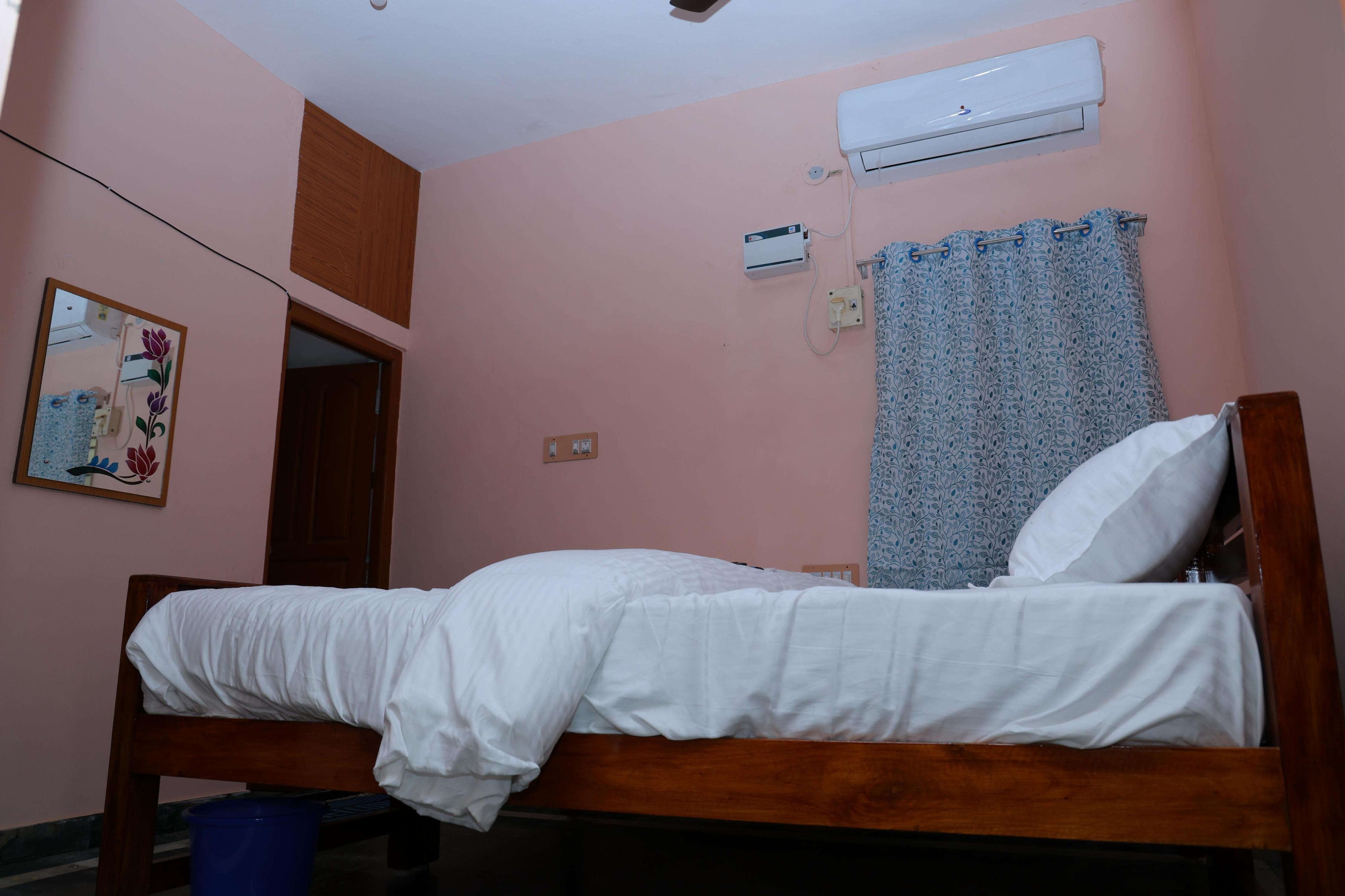 SS Nivas Stay Home Room Type - Deluxe Room