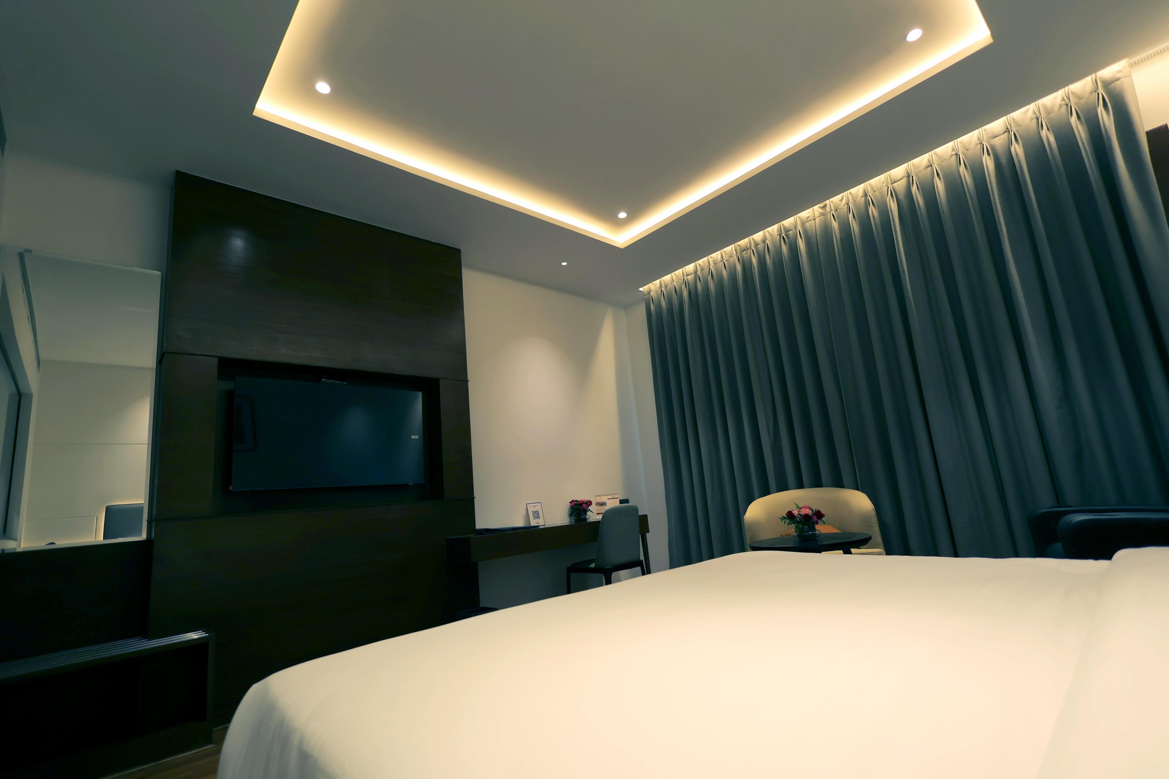 Pride Elite Haridwar Room Type - Superior Room with Recliner