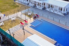 Sukoon Farms - A Luxury Farm House