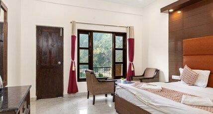Hotel Sun Village By The Palm Aryan Room Type - Deluxe Room With Balcony Mountain View