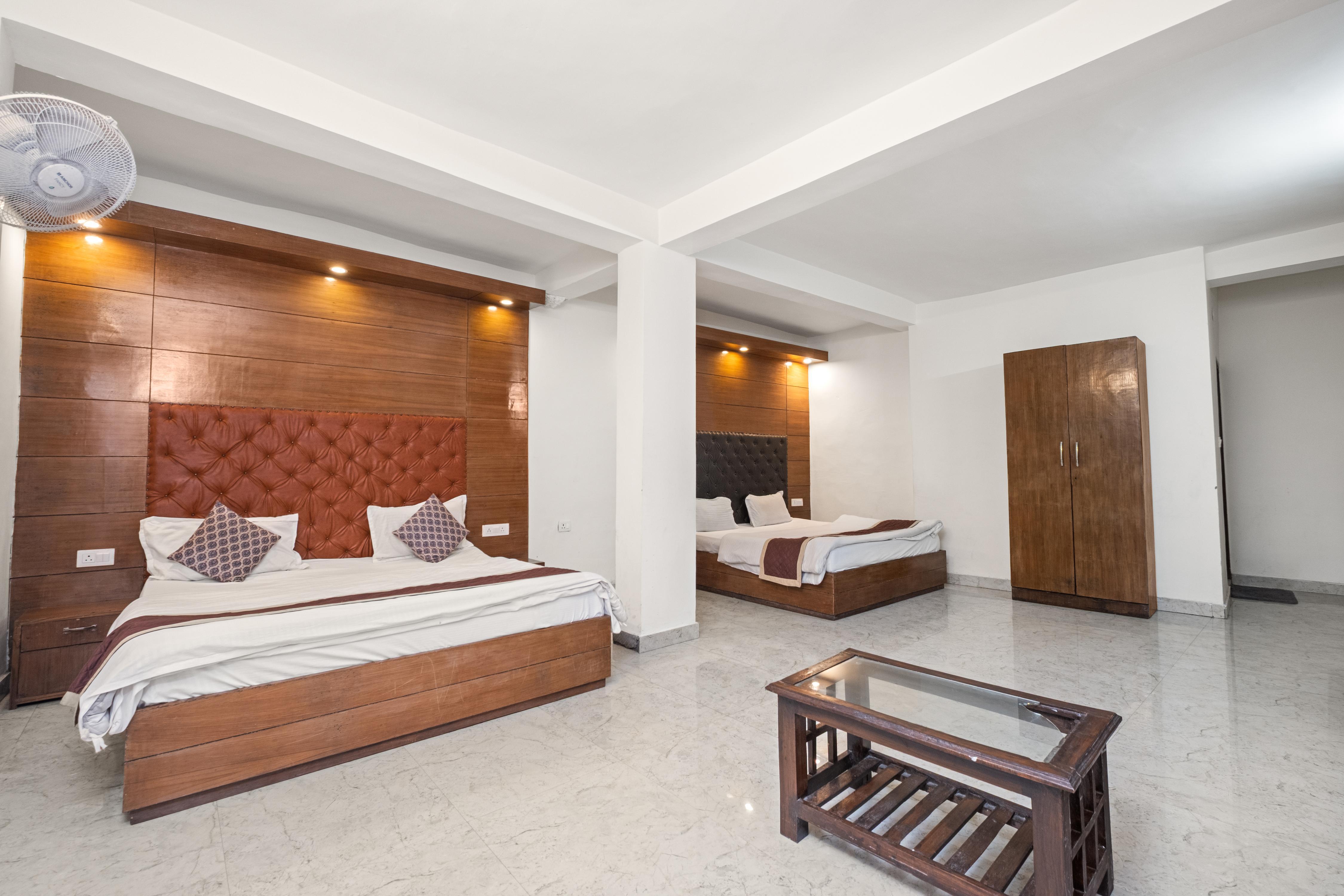 Hotel Sun Village By The Palm Aryan Room Type - Family Room