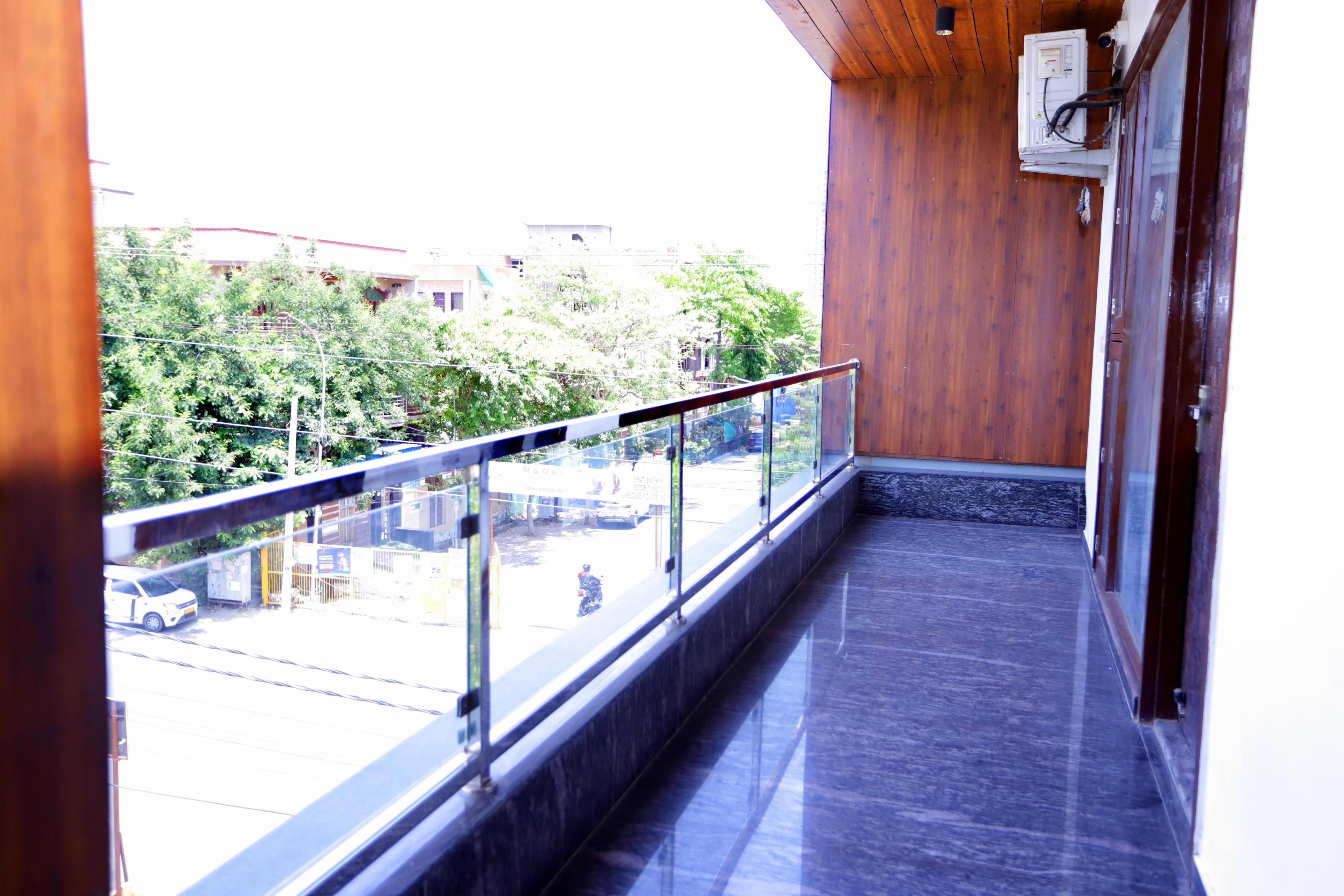 The Royal Villa Room Type - Super Deluxe Room with Balcony