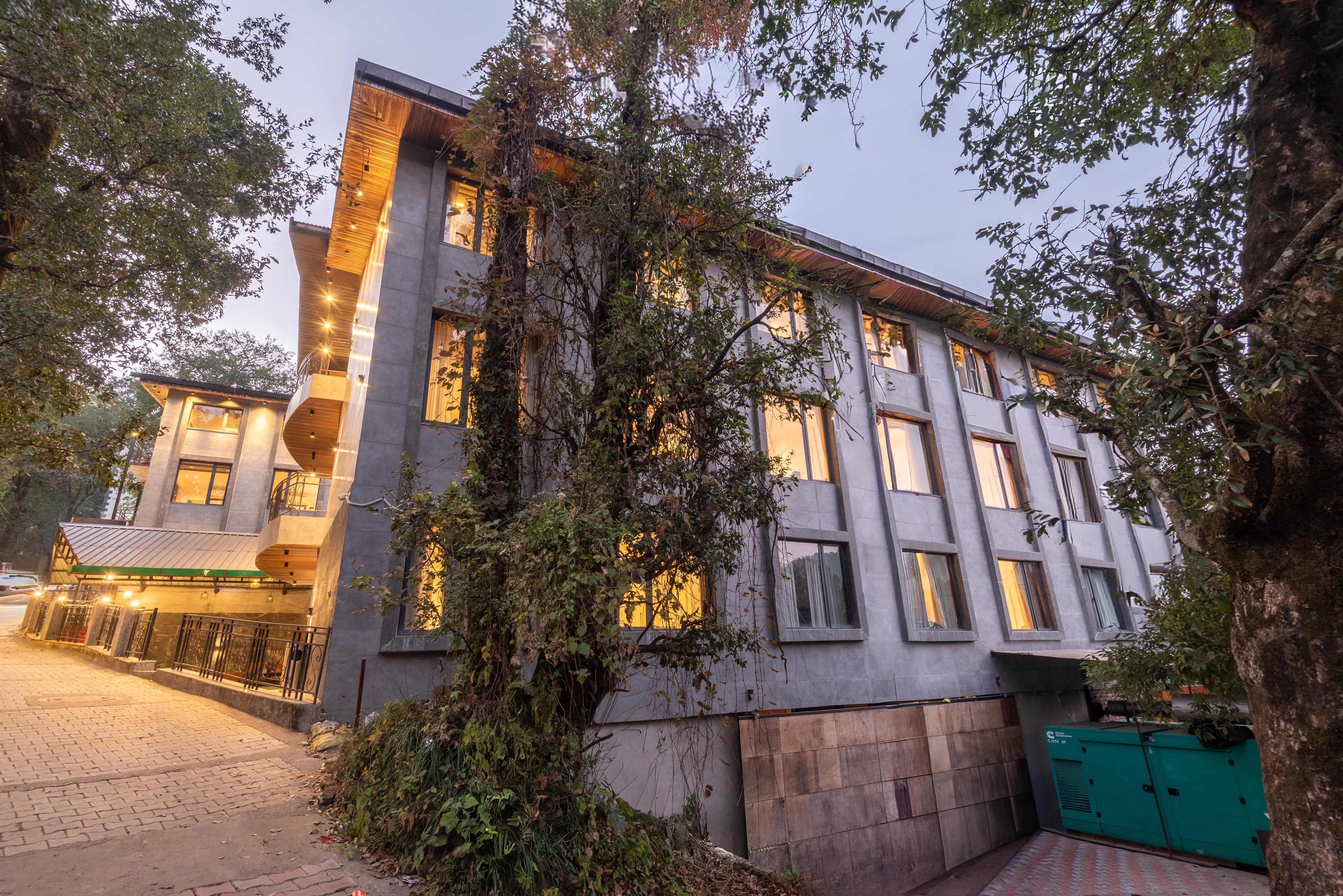 Lawrence Solitaire Resort , Nainital