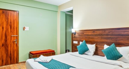 THE ADDRESS BY DIP PALACE - 5 MINS TO MG MARG Room Type - Super Deluxe Hill view