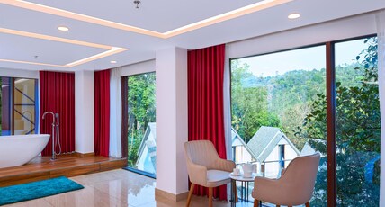 Serene Horizon Room Type - Serenity Presidential Suite with Bathtub and Jacuzzi