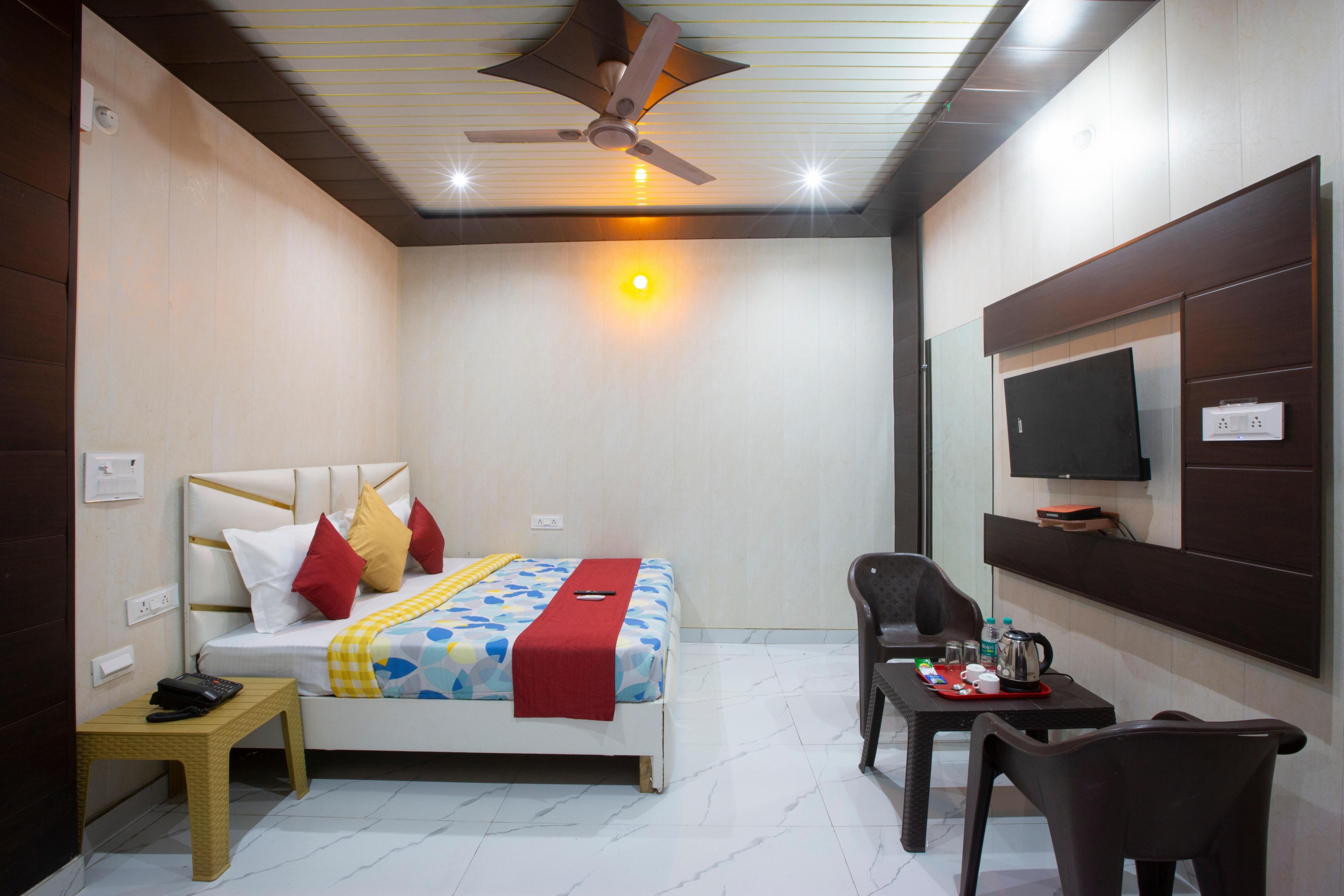 ORCHHA NATURE COTTAGE - Tap to explore photos