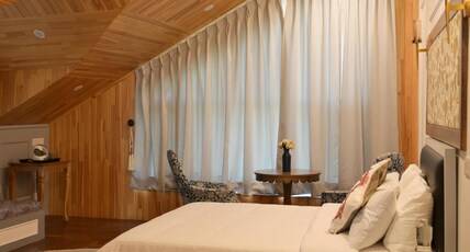 Tree of Life Lakeside Cottage Room Type - Chalet Room - Lake View