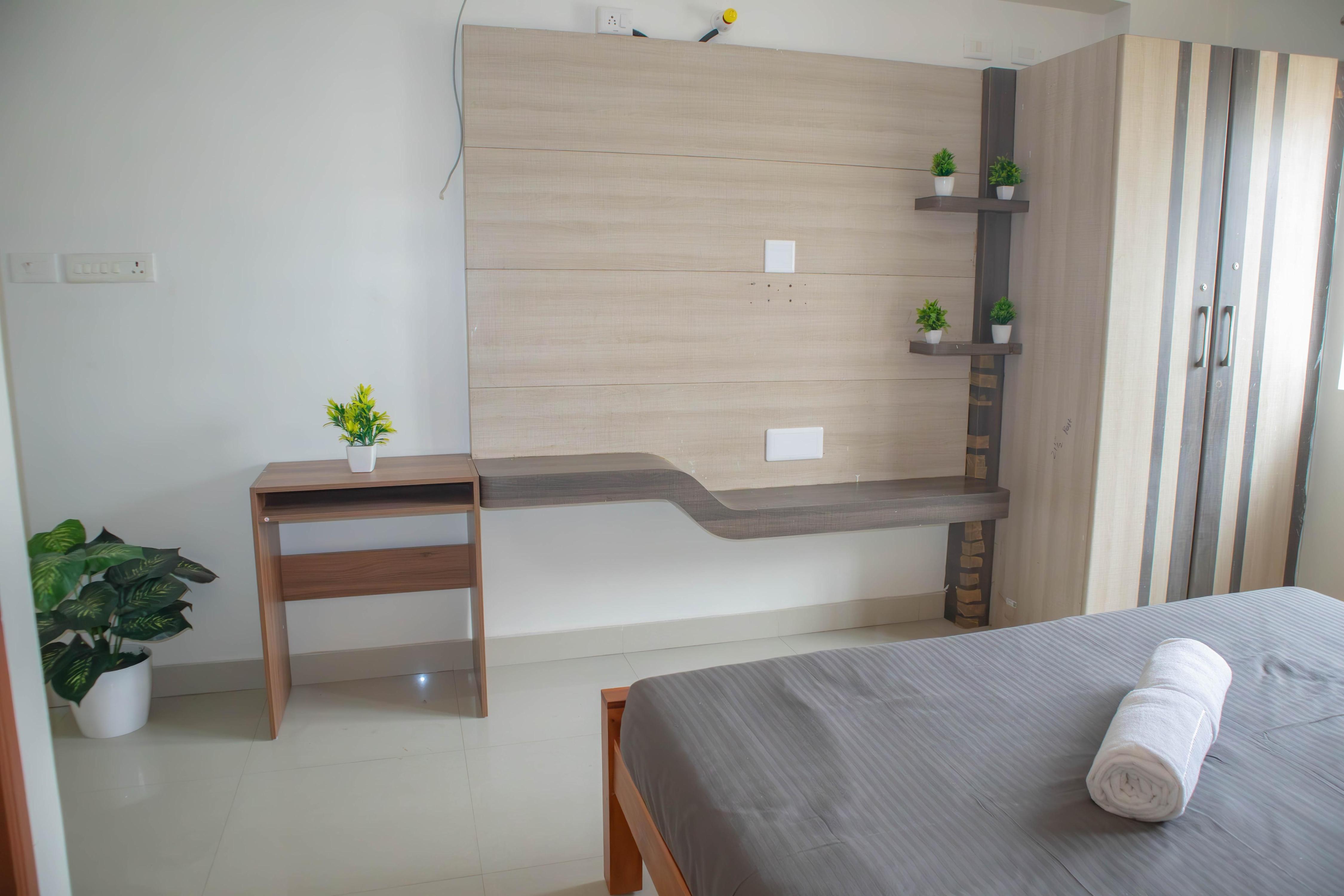 Z Express Einstein - Tap to explore photos