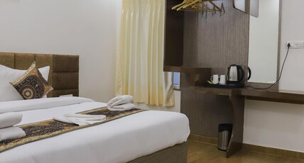 Gulmohar Plaza By Auroville Room Type - Super Deluxe Double Bed